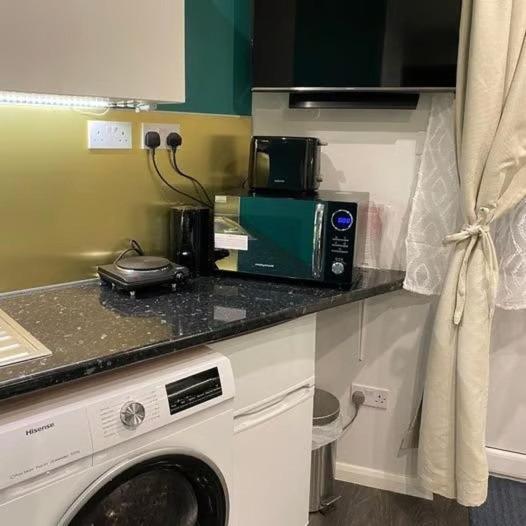 Vika Residence Deluxe Apartments Wednesbury Holiday Resort 외부 사진