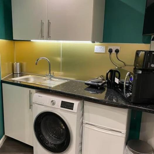 Vika Residence Deluxe Apartments Wednesbury Holiday Resort 외부 사진